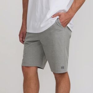 Men’s Billabong Crossfire Submersible 21" Hybrid Shorts